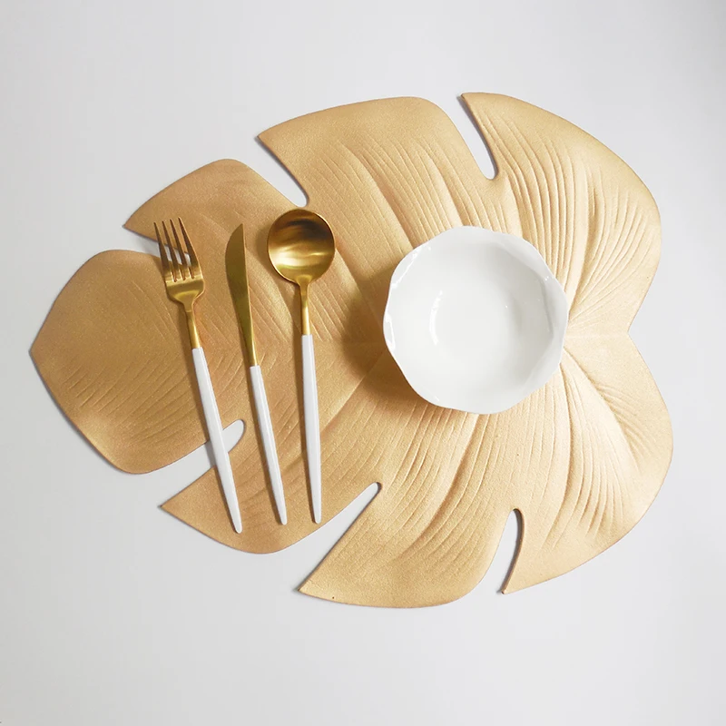 جديد عيد الميلاد تحديد الموقع ل طاولة طعام مصنع محاكاة أوراق النخيل PVC الجدول حصيرة الزخرفية الجدول سادة الوقايات المنزل ديكور