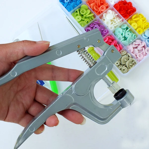 pliers-003c