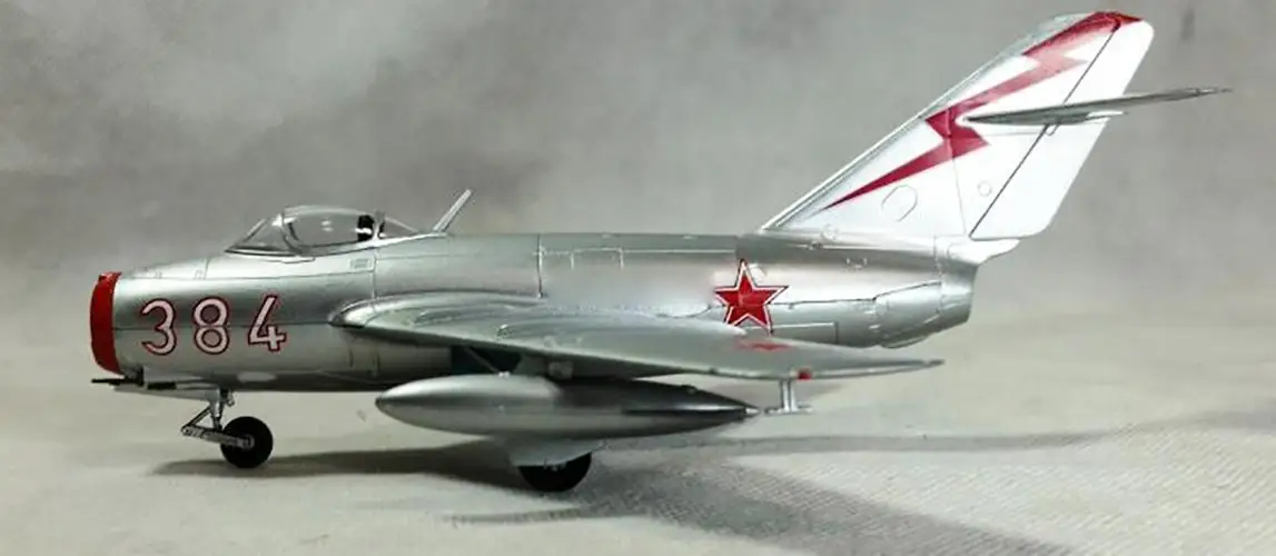 Россия миг-15 V-VS подразделения с позиций, Китай(материк) 1/72 самолета готовой самолет easy model