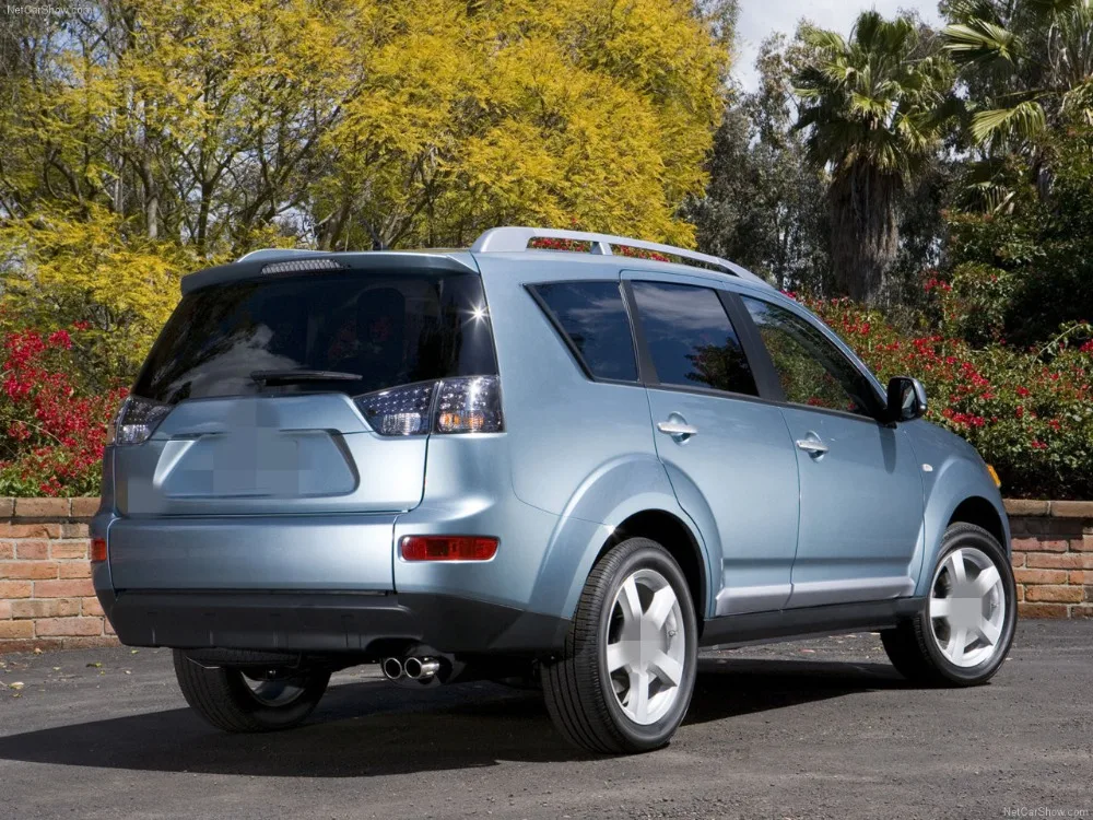 Mitsubishi-Outlander-2007-1280-2a
