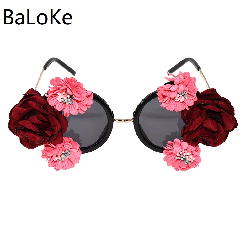 

Oversize Baroque Retro Sunglasses Women Fashion Rose Flower Vintage Sunglasses Cat Eyes Glasses Brand Designer Women Shades