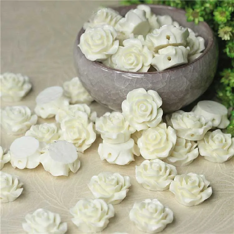 30Pcs Diameter 1.9CM Milk White Red Rose Acrylic Plastic Resin Material