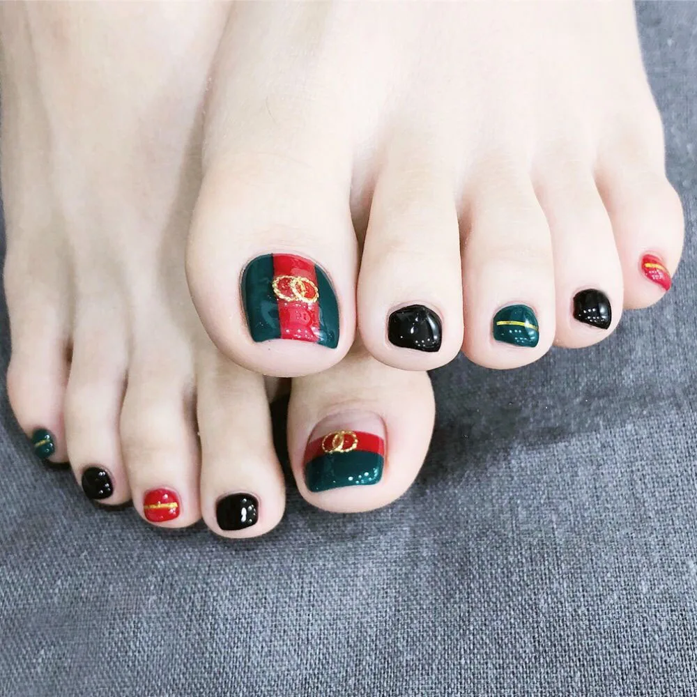 

Ins fashion vintage false nails for toe Red and green pure color with rivet decoration cute toe nails short size full nail tips