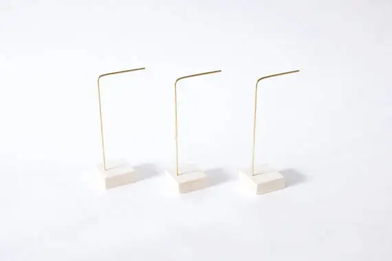 Подставка для демонстрации ювелирных изделий из массива дерева|jewelry display rack|display