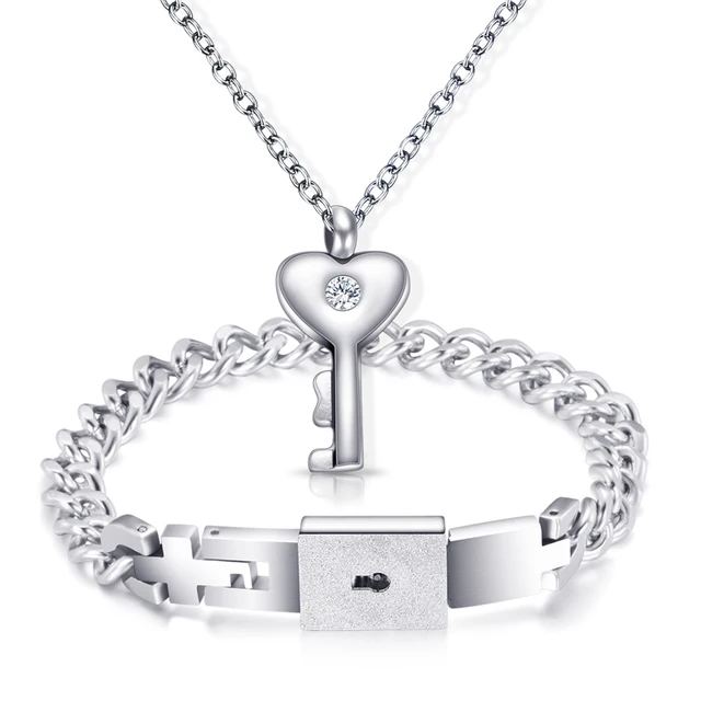 Fashion A Couple Jewelry Sets For 