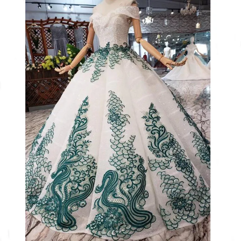 

Amazing Luxury Beaded Crystal White Lace Extra Puffy Arabic Ball Gown Evening Party Dresses Off Shoulder Prom Gowns Abendkleider