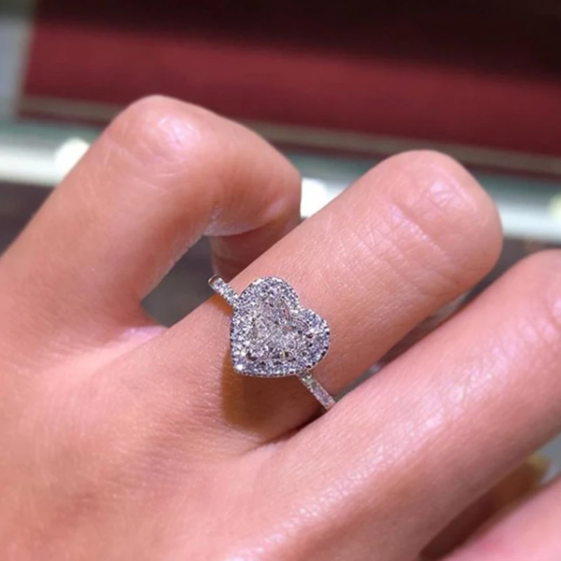 

Romance Female Rings Heart Crystal Silver Ring Women Wedding Engagement Ring Jewelry Gifts
