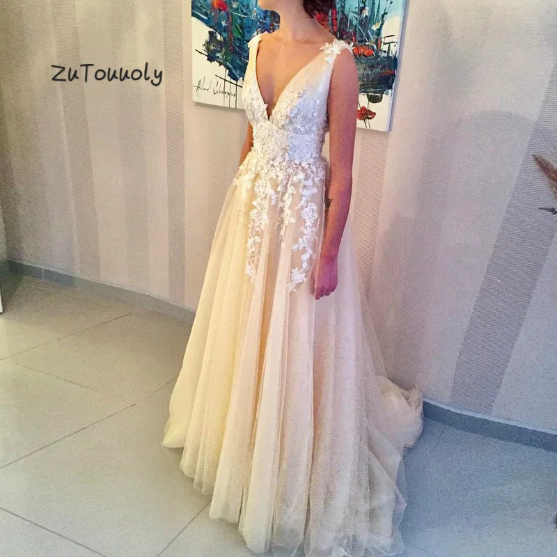 Sexy Mode Champagne Avondjurk A Line Diepe v-hals Tulle Lange Formele Party Jurken Met Applicaties Mouwloze Plus Size gown Sexy Mode Champagne Avondjurk A Line Diepe v-hals Tulle Lange Formele Party Jurken Met Applicaties Mouwloze Plus Size gown