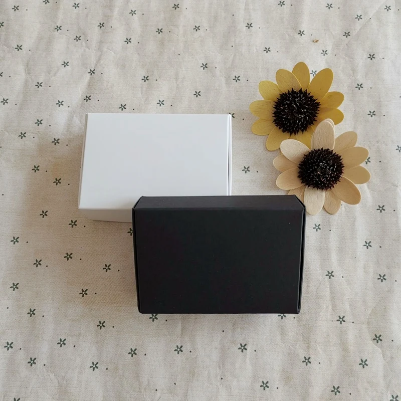 

8.9x6.2x2.5CM White Kraft Paper Box Packaging Box Handmade Soap Paper Boxes Gift Boxes