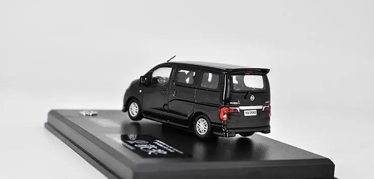 1:43 Масштаб сплава Модель автомобиля игрушки, высокая имитация NISSAN NV200 модель, металлическое литье, Коллекция игрушечных автомобилей