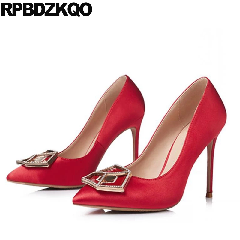 red shoes 3 inch heel