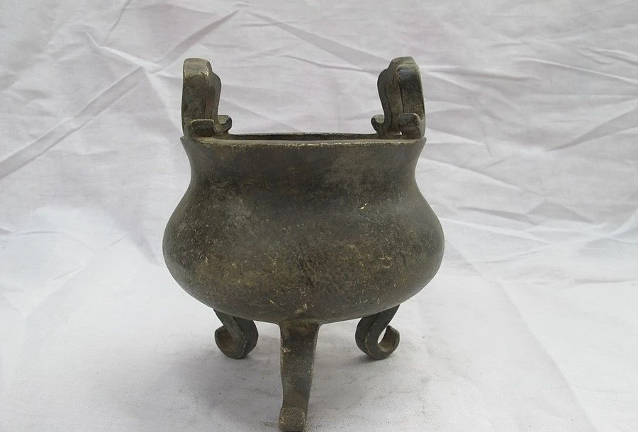 

China Antique Bronze Censer Small incense burner before the Buddha a 0518