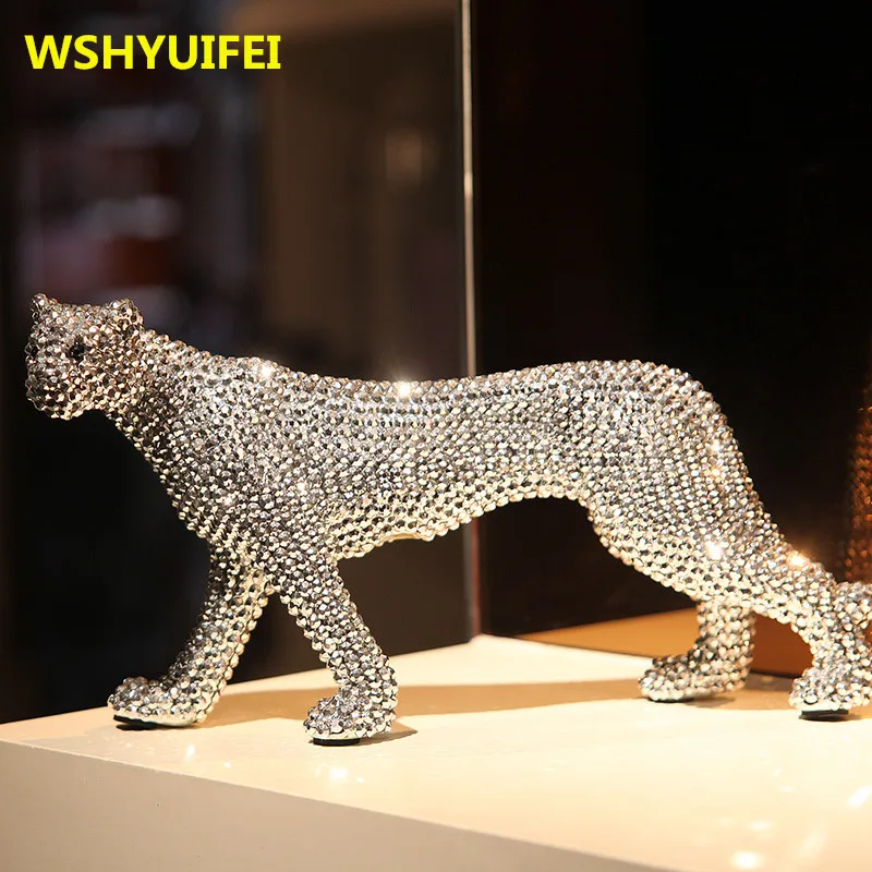 

New Ceramic Crafts Creative Animal Diamond Leopard sculpture Ceramic Living room Home Decoration Accessories Send friends gifts