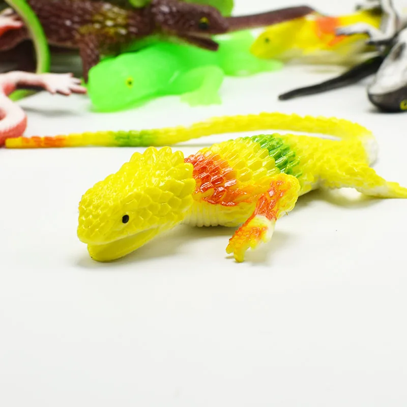 Wholesale 20pcs/lot 20CM Realistic Plastic Tricky Toy Fake Lizard Garden Props Joke Prank