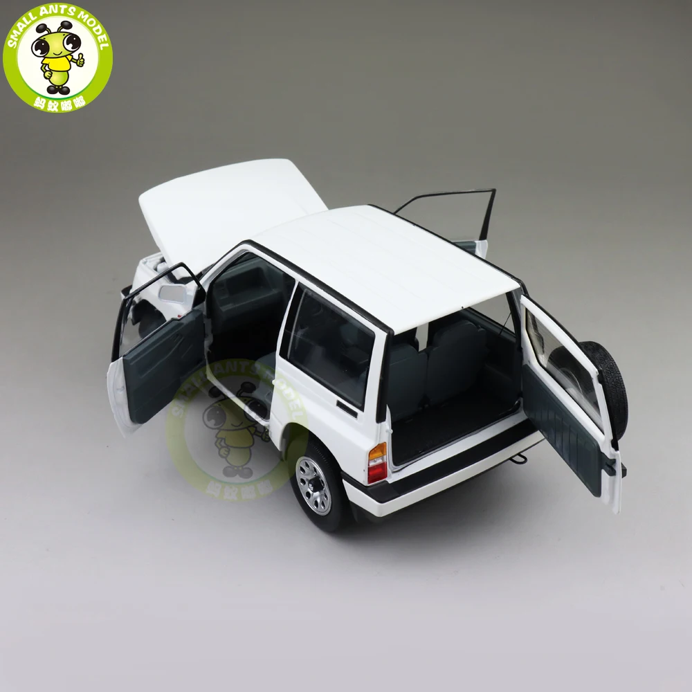1/18 DORLOP Suzuki Vitara Escudo правый руль diecase Модель автомобиля игрушки детские подарки для мальчиков девочек белый