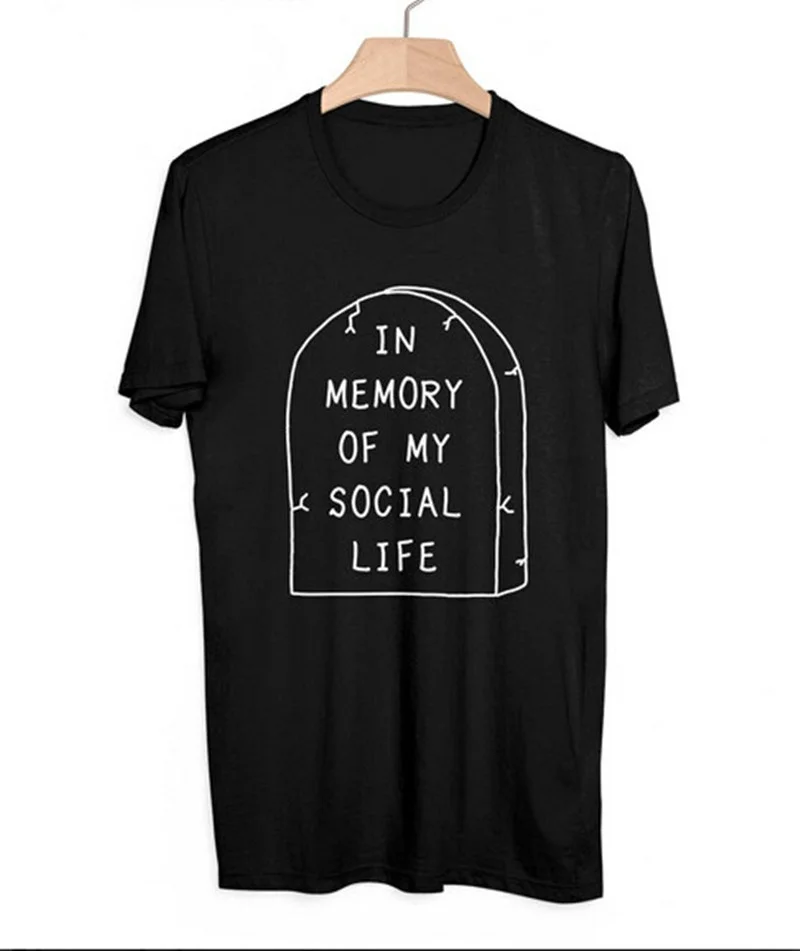

In Memory of My Social Life Women T-Shirt Pastel Goth Grunge Goth Kawaii Internet Hipster Rip Punk Indie Cute Tshirt graphic tee