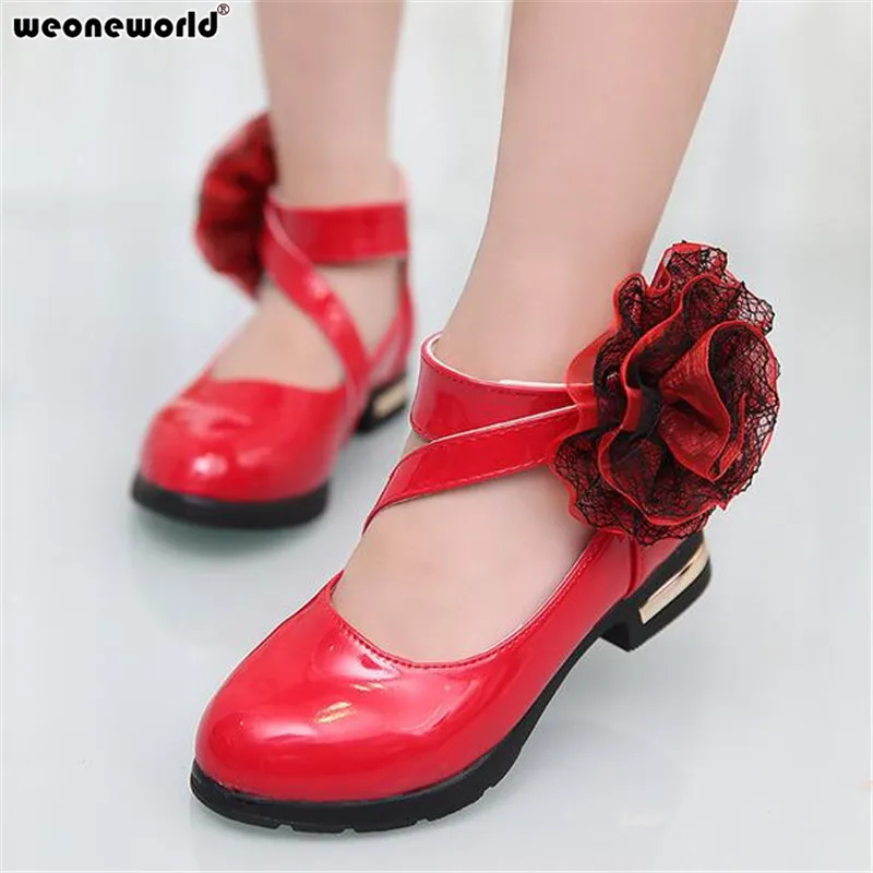 WEONEWORLD/черные, красные, розовые туфли принцессы для девочек; Новинка года; Милая кожаная женская обувь с цветочным узором для девочек; детская кожаная обувь для девочек