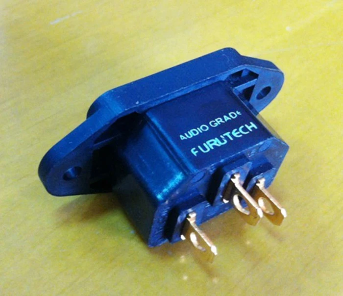 Электрическая розетка переменного тока 15A250V FURUTECH позолоченная питания 24 К задняя