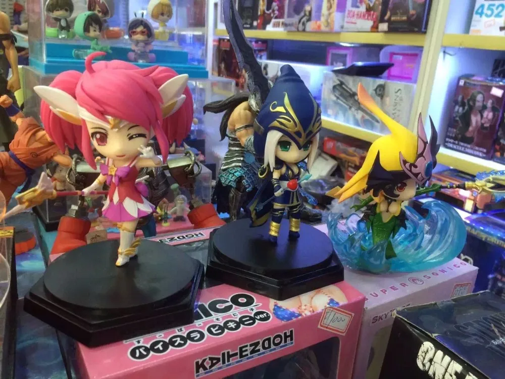 

New Famous LOL Game Figures Ashe Nami Lux Katarina GAME Controller PVC Action Figure Brinquedos Model Toys Free ship