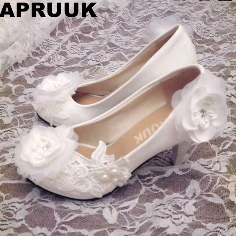 

2018 newest white flower wedding shoes bridesmaid dress shoes female ladies party proms ceremony bridal pumps shoes