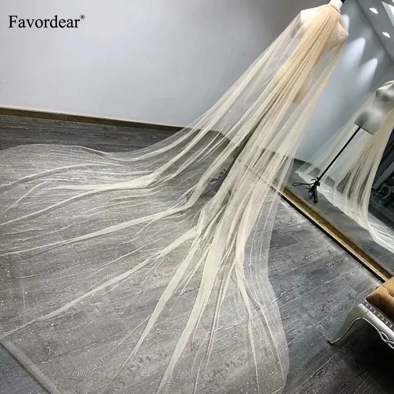 

Favordear 2019 New Top Quality Real Photo Luxurious Champagne Cathedral Glowing Veil Long Wedding Veil for Brides Veu De Noiva