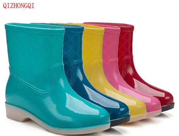 walking rubber shoes
