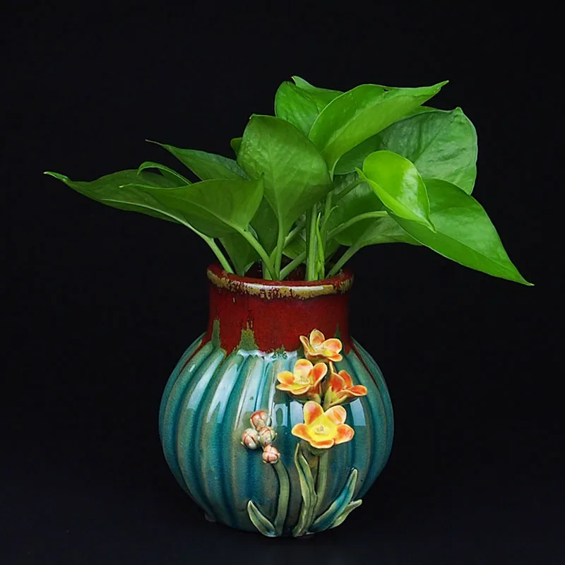

Folk Art Ceramic Porcelain Chinese Tabletop Vase with Vivid Flower Design and Pumkin Shape for Home Decoration SYXF026