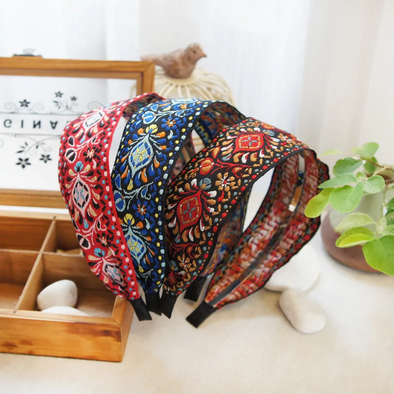 

New 2019 Bohemia wide hair hoop folk embroidery cloth art hair hoop edition hair hoop high end hoop head band