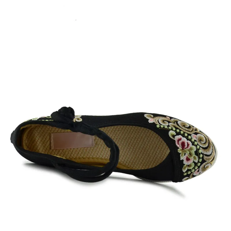 TIMETANG высокого класса с цветочной вышивкой для женщин парусиновая плоская платформа Средний топ ремешок на щиколотке китайский стиль Женская Повседневная джинсовая обувь E343