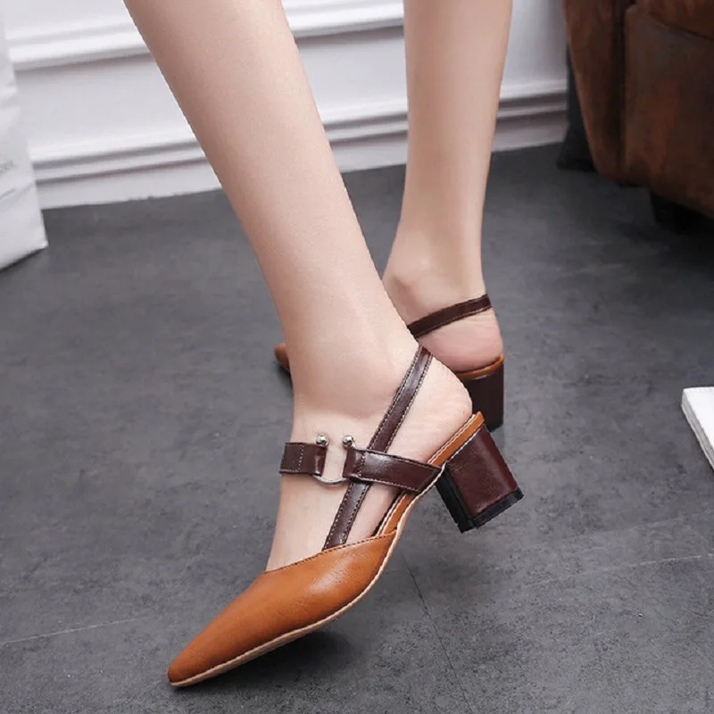 

Female summer 2018 new Baotou sandals wild pointed high heels thick with the buckle tide shallow shoes