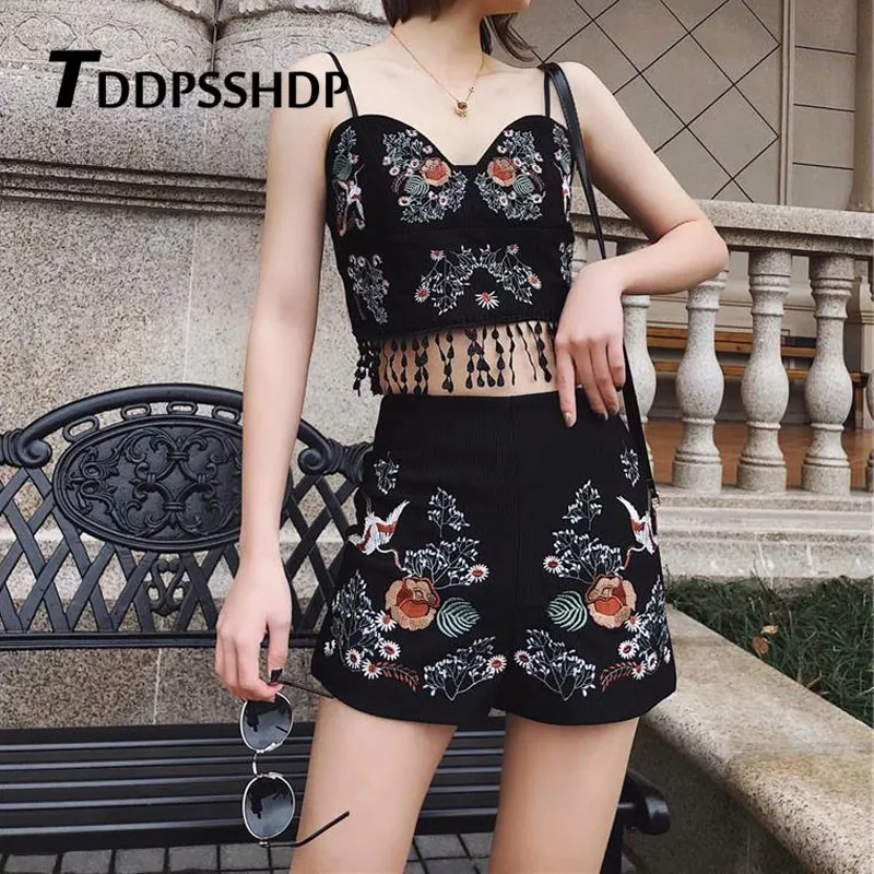 

Embroidery Flower Women Camisole and Shorts Two Pieces Sets 2019 Spring Summer High Street Sexy Female Suits