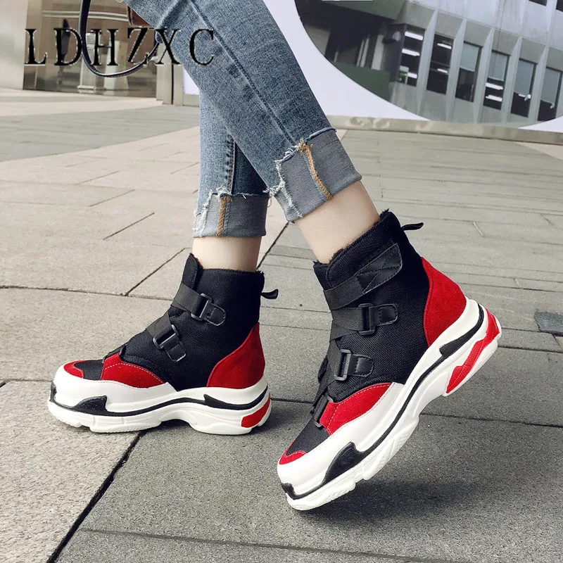 

LDHZXC Winter Shoes Women Ankle Boots Platform Wedges Heel Pu Leather Slip on Round Toe Warm Women Boots Big Size 34-46