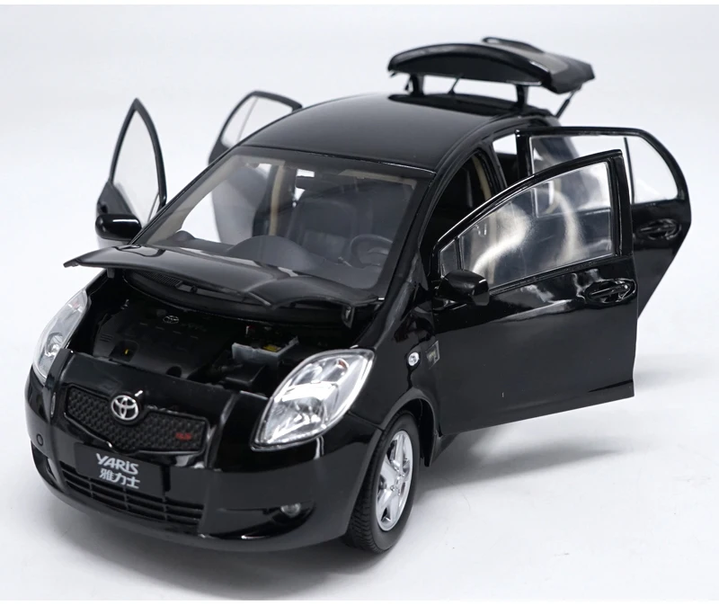 1:18 TOYOTA YARIS литые модели автомобилей из сплава игрушки для детей подарок на день