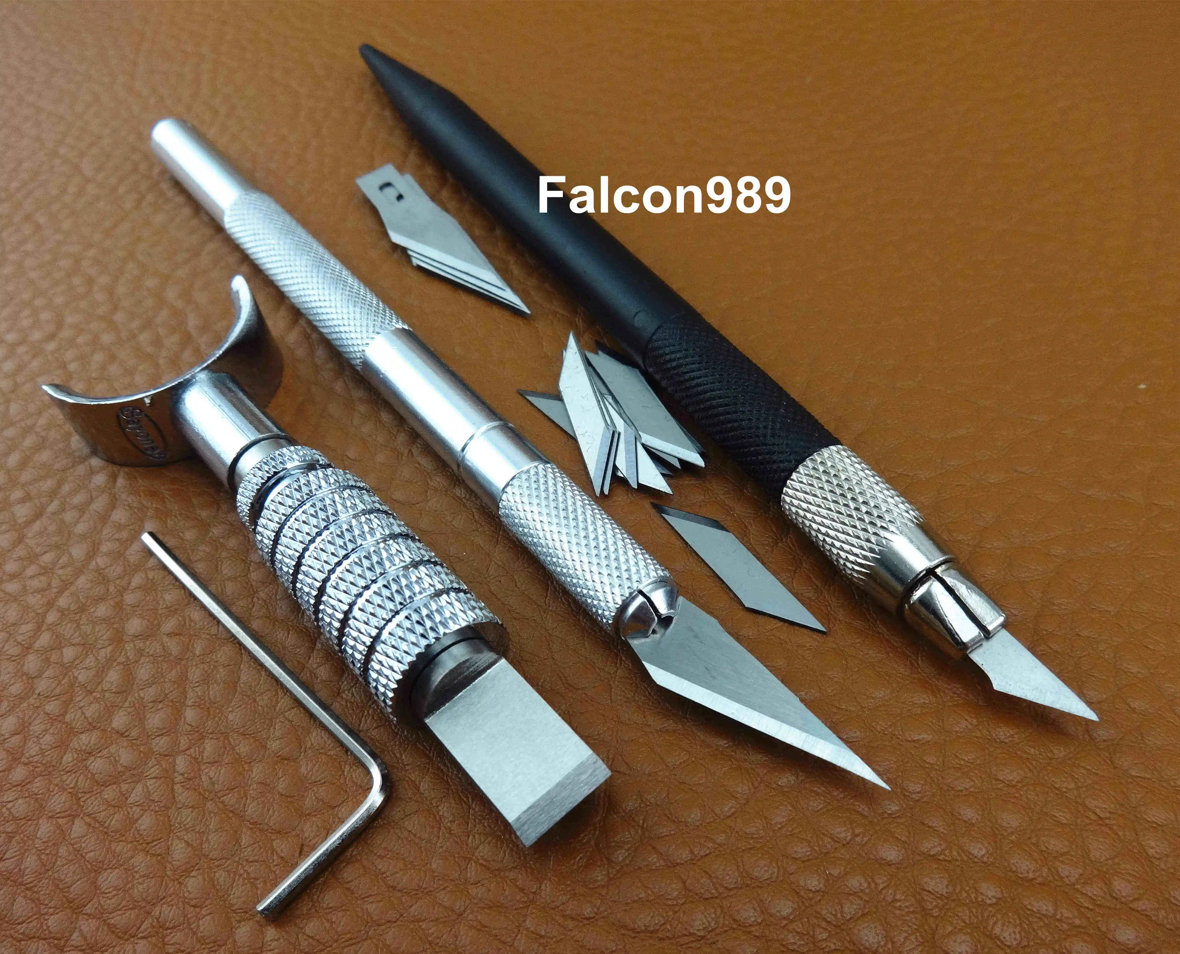

3pcs Leather Craft Adjustable Swivel Carving Knife Cutter Tool Set Kit Sewing Stitching Stamping Punch Chisel Edger Creaser Awl