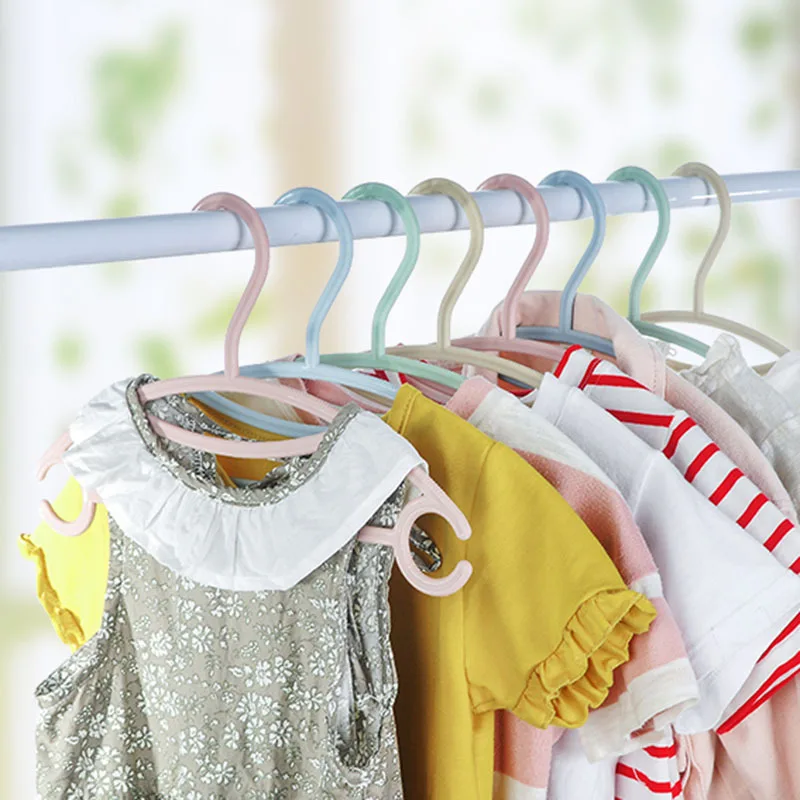 

Baby Eco-friendly Plastic Hanger Anti-skid Windproof Drying Rack Curved Wet Dry Hanger Wardrobe Clothes Holder Storage Organizer