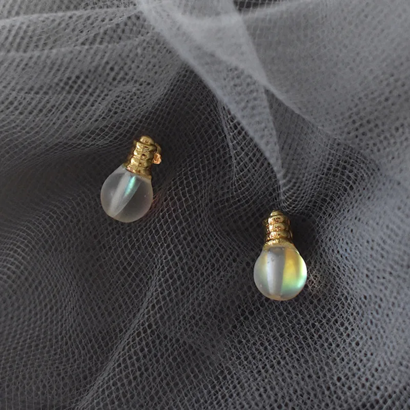 Уникальный дизайн красочные лампочки Прекрасные изысканные серьги гвоздики для женщин модные Brincos забавные друзья подарки вечерние ювелирные изделия