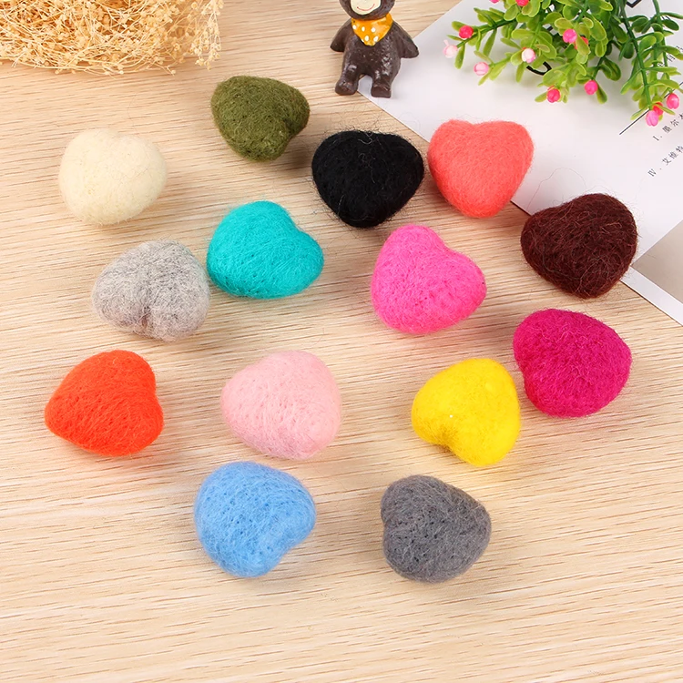 

20pcs Handmade Needle Wool Felt Heart Home Party Christmas Hanging Decoration DIY Fashion Jewelry Hair Accessories Foam Filled