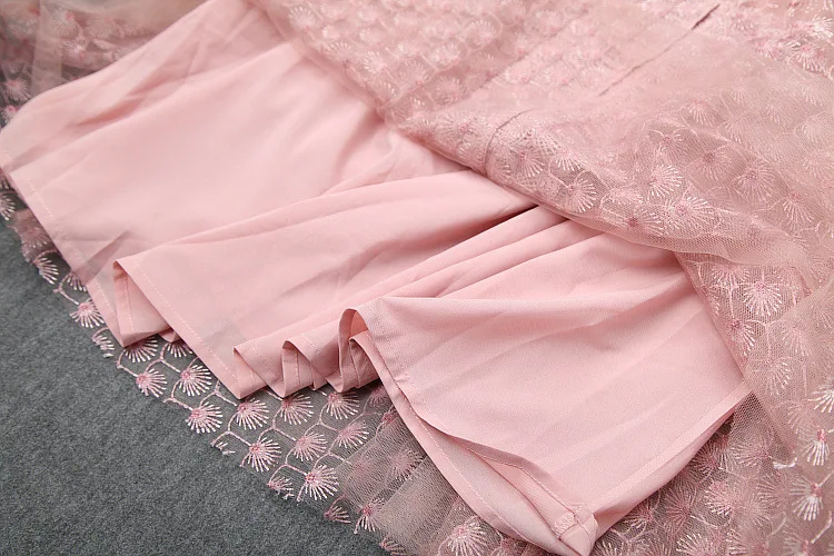 Exquisite Embroidery Women's New Design Dress Sweet Lady Round Collar Patchwork Lace Mesh A-Line Dress C1633