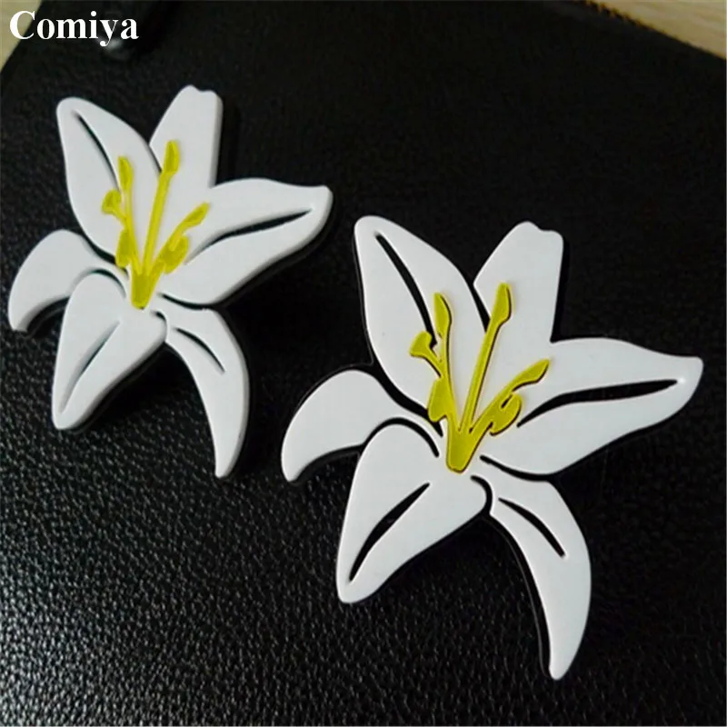 

Fashion Ufashional Brand white big orchid flower charm earrings for women wholesale steampunk alloy stud earring exaggerated