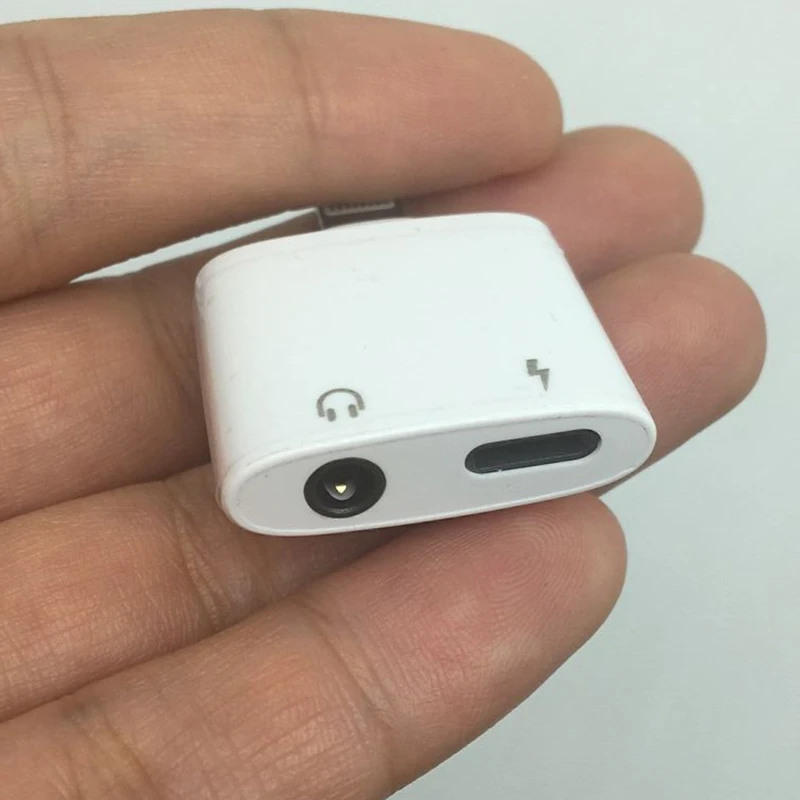 3.5MM AUX Audio Charge Adapter for iPhone 7 8 Plus X XR XS MAX 3.5mm Earphone Headphone Adapter Newest Audio Conventer