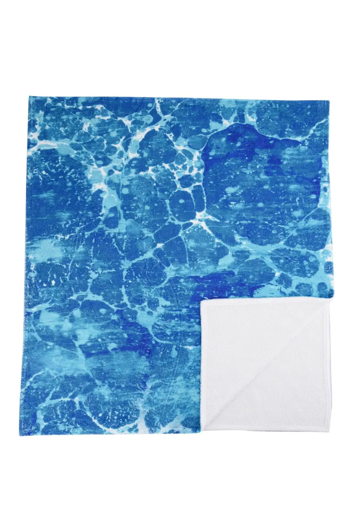 

Trendyol Blue Male Pattern Beach Towel TMNSS19QA0187