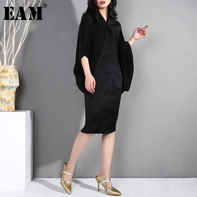 

[EAM] 2019 New Spring Summer V-collar Three-quarter Sleeve Black High Elastic Pleated Temperament Dress Women Fashion Tide FU111