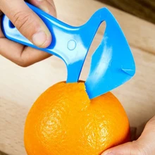 

High Quality Multifunction Handhold Portable Mini Fruit Orange Lemon Carrot Plastic Opener Peeler 3 Colors Kitchen Tools