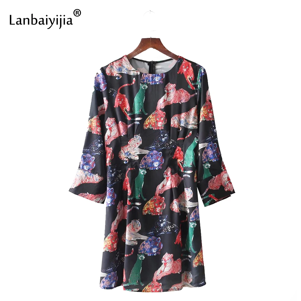 

Lanbaiyijia Newest Spring dress Women Loose Casual Dress three quarter Sleeve high quality tigers printing women dress S M L