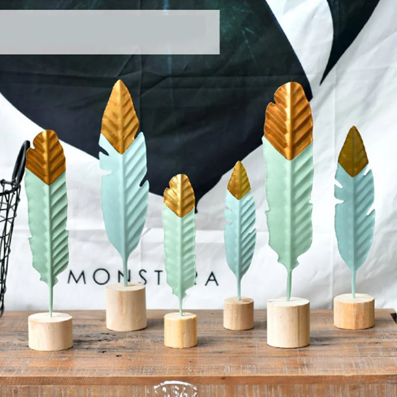 

Cute Iron Feather Decoration Home Furnishing Tabletop Ornament Desktop Decorations Nordic Feather Figurines Wedding Gift