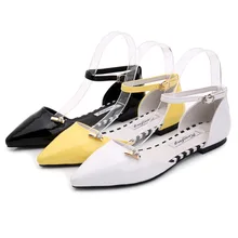 Элегантные женские туфли из натуральной лакированной кожи с пряжкой и ремешком, размер 42, 43, тонкие туфли с узким острым носком на плоской подошве, Kvoll