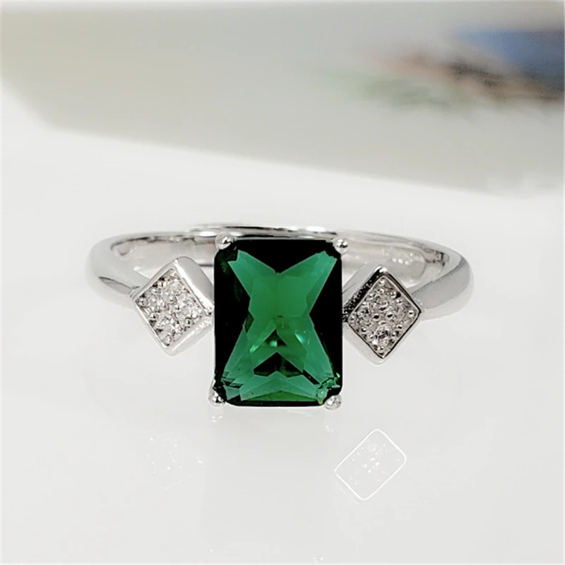9562587939_1802716141