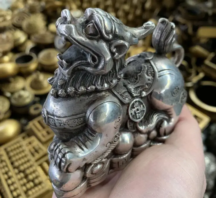 Антикварная коллекция Qianlong год Чистая медь Серебряная скульптура Бог Зверь
