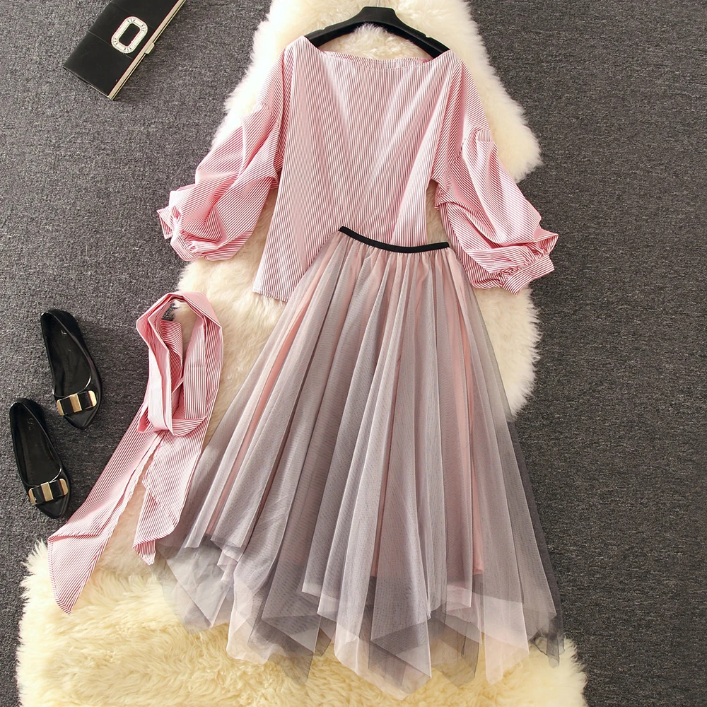 Летняя сетчатая юбка, комплекты с рубашкой в полоску, розовый Пышный рукав бант, блуза на шнуровке и плиссированная Асимметричная сетчатая юбка, повседневный комплект из двух предметов