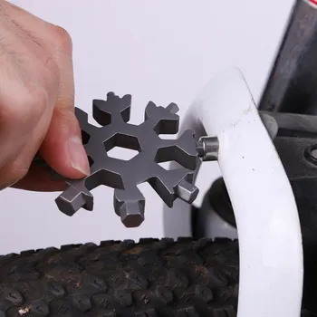 

18-in-1 Multi-tool Card Combination Hand Tool Compact and Portable Outdoor Products Snowflake Screwdriver Tool Card